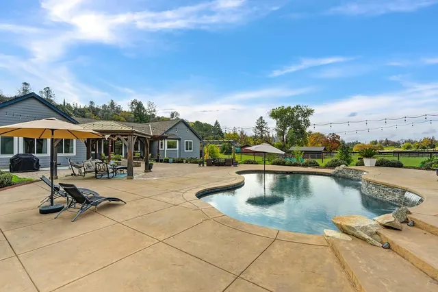 $739,000 | 1993 American River Trail, Cool, CA 95614