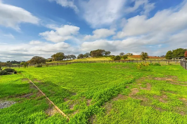 $739,000 | 1993 American River Trail, Cool, CA 95614