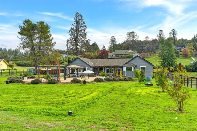 $739,000 | 1993 American River Trail, Cool, CA 95614