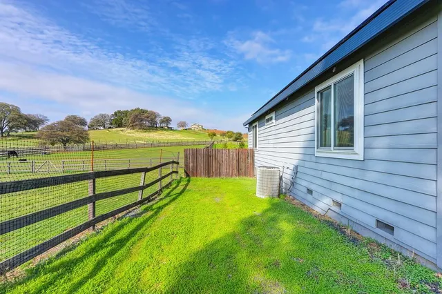 $739,000 | 1993 American River Trail, Cool, CA 95614