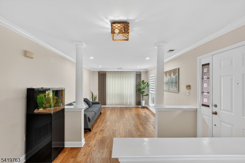 307 Hannah Way Bridgewater, NJ 08807 - Photo 9 of 46