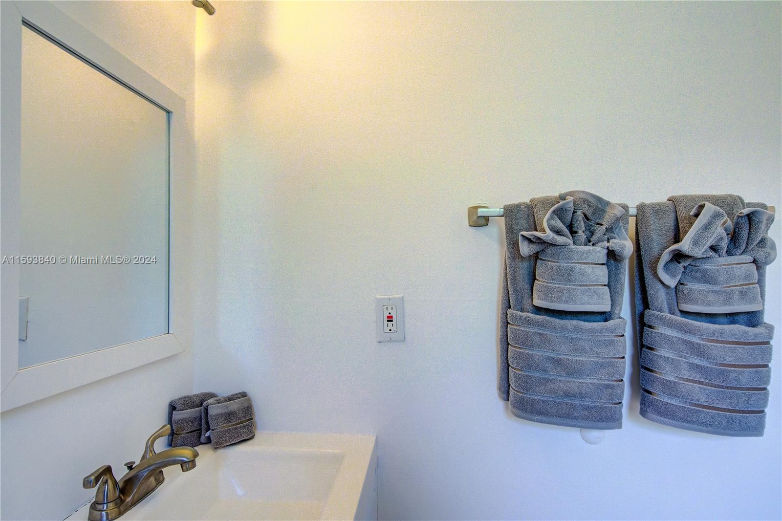 855 Southwest 7th Street Miami, FL 33130 - Photo 31 of 59 a view of walk in closet