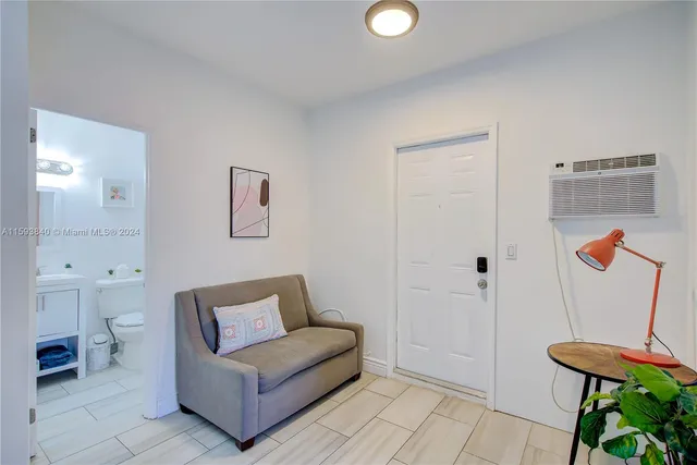 $2,947,000 | 855 Southwest 7th Street, Miami, FL 33130