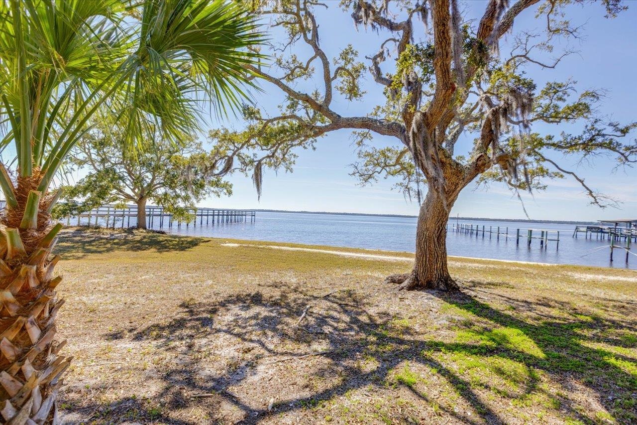 533 Mashes Sands Road Panacea, FL 32346 - Photo 17 of 40 Gallery Image 17