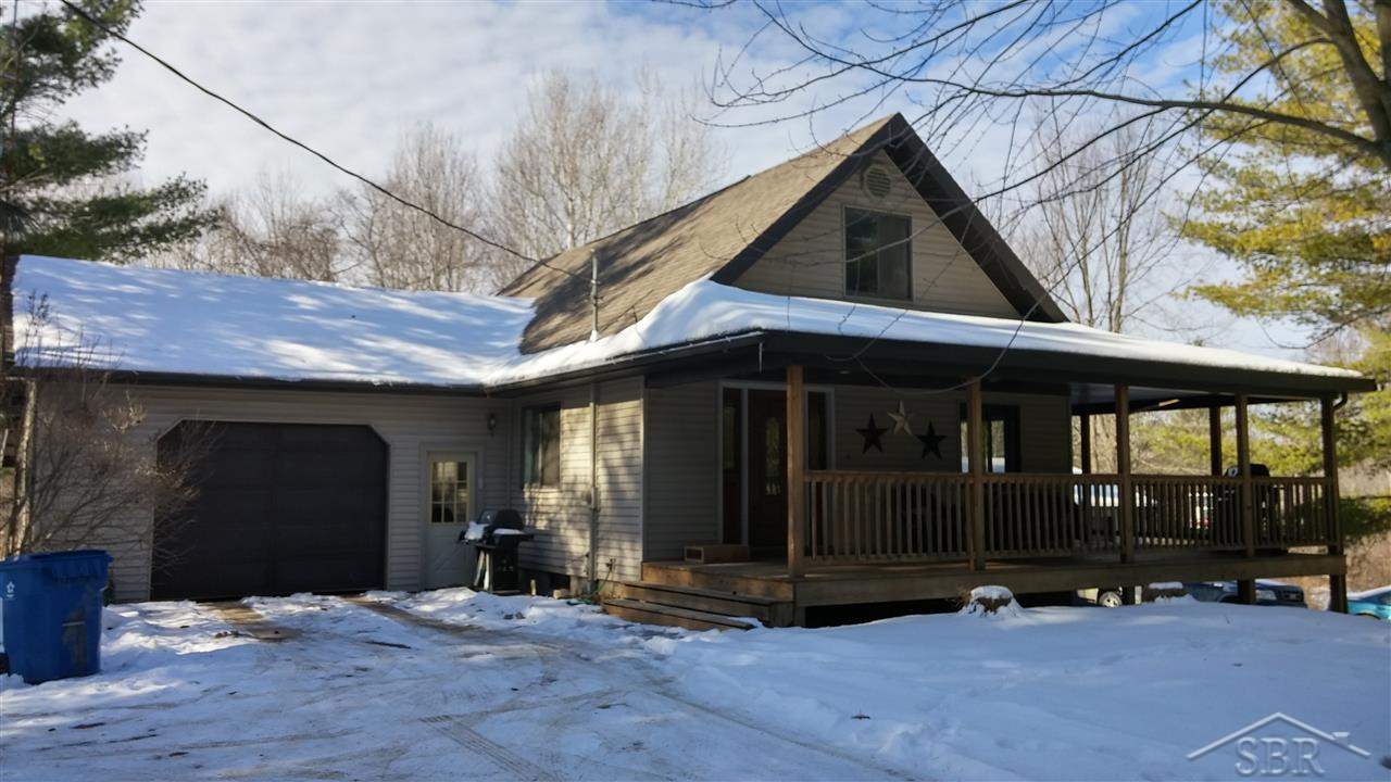2685 Clarwin Road Gladwin, MI 48624 - Photo 6 of 7 31228992-5.JPG
