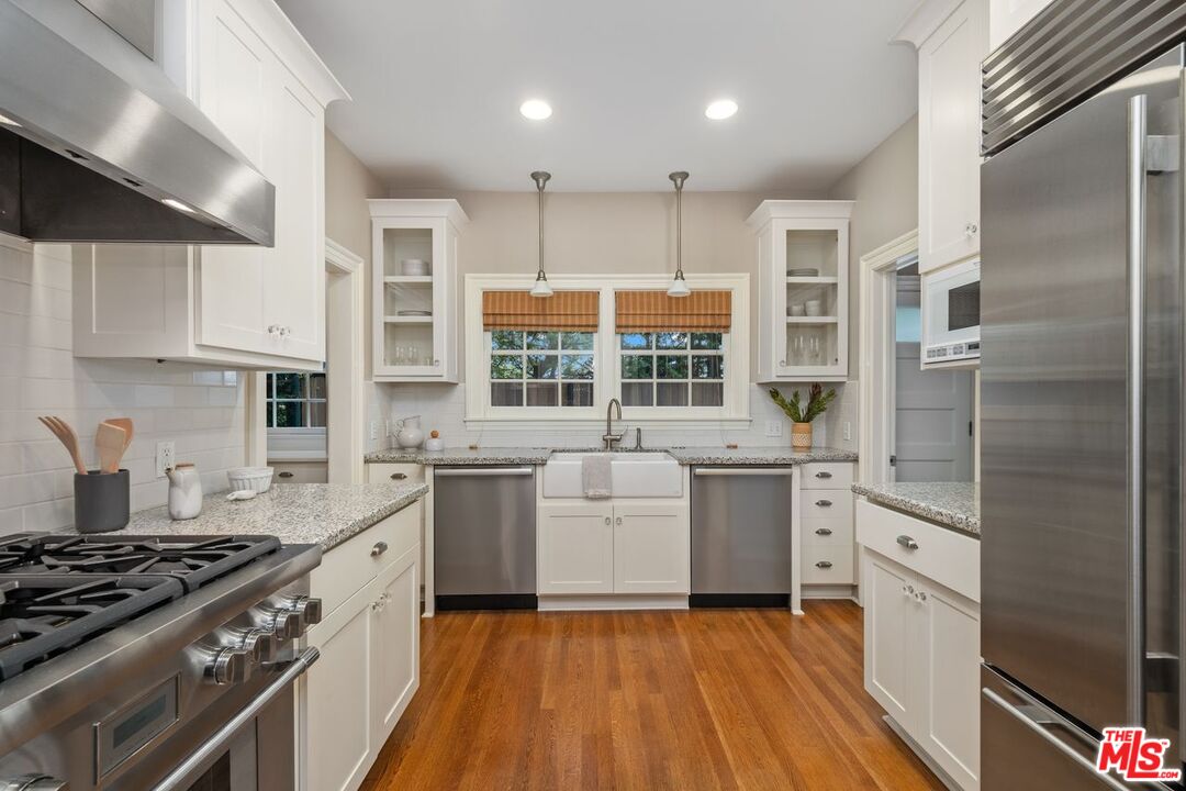 224 Lorraine Boulevard Los Angeles, CA 90004 - Photo 11 of 32