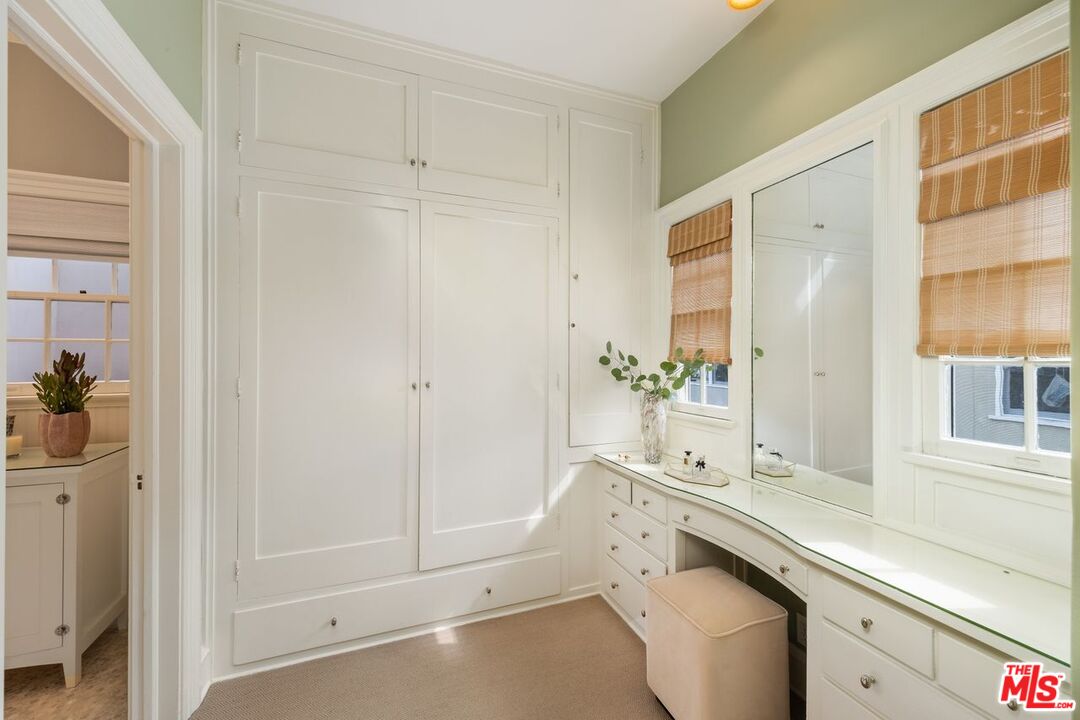 224 Lorraine Boulevard Los Angeles, CA 90004 - Photo 17 of 32