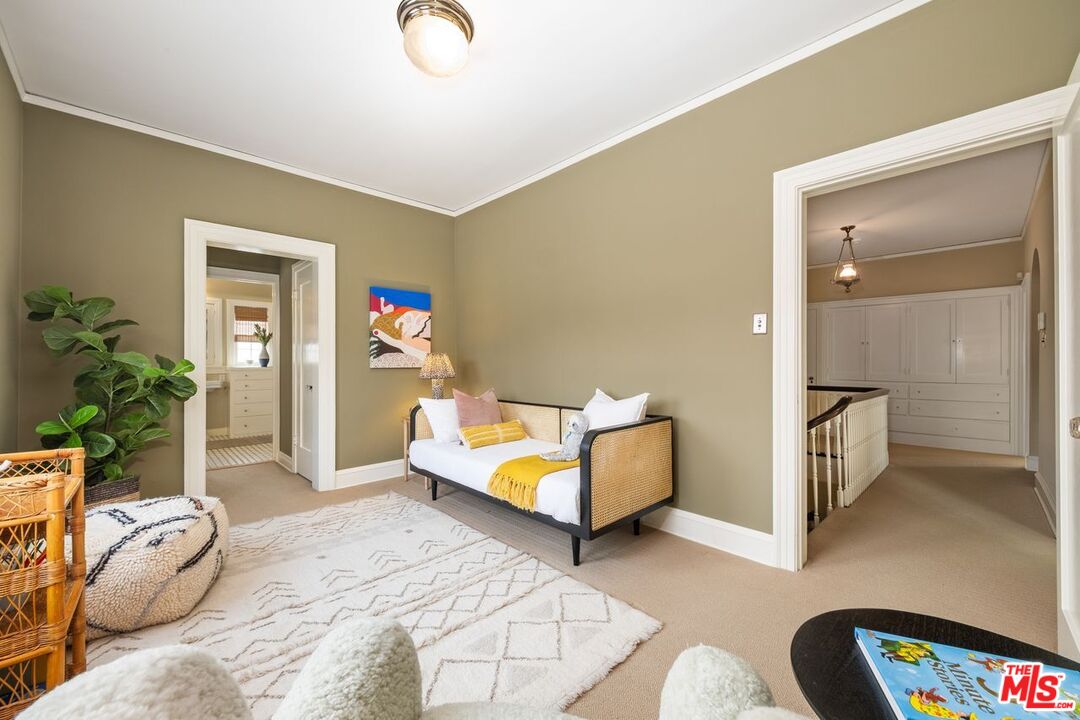 224 Lorraine Boulevard Los Angeles, CA 90004 - Photo 23 of 32