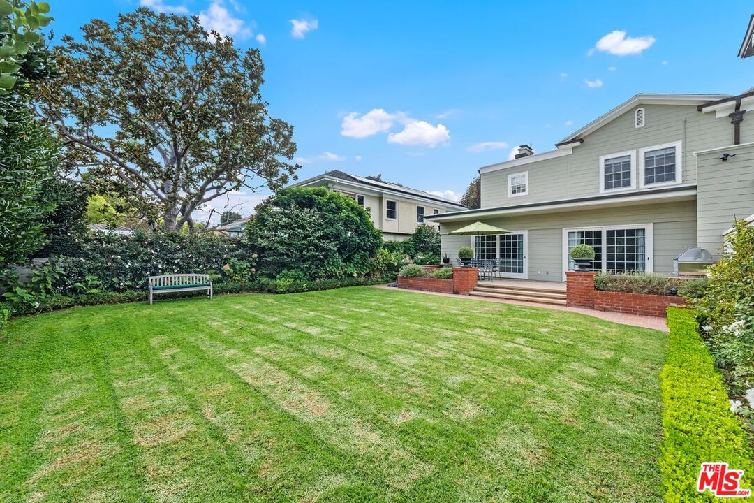 224 Lorraine Boulevard Los Angeles, CA 90004 - Photo 28 of 32