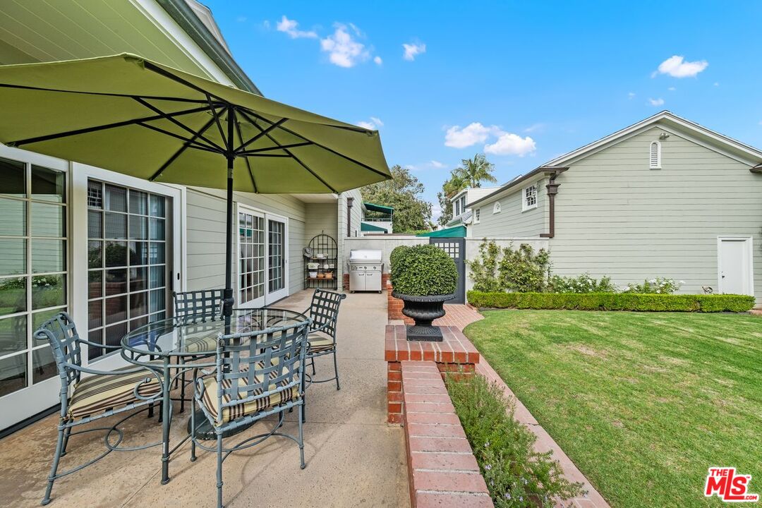 224 Lorraine Boulevard Los Angeles, CA 90004 - Photo 30 of 32