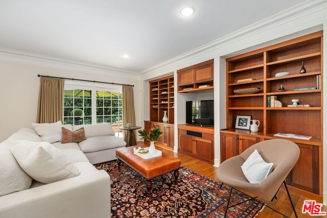 224 Lorraine Boulevard Los Angeles, CA 90004 - Photo 7 of 32