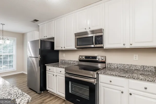 $296,900 | 830 Lincoln Square, Locust Grove, GA 30248