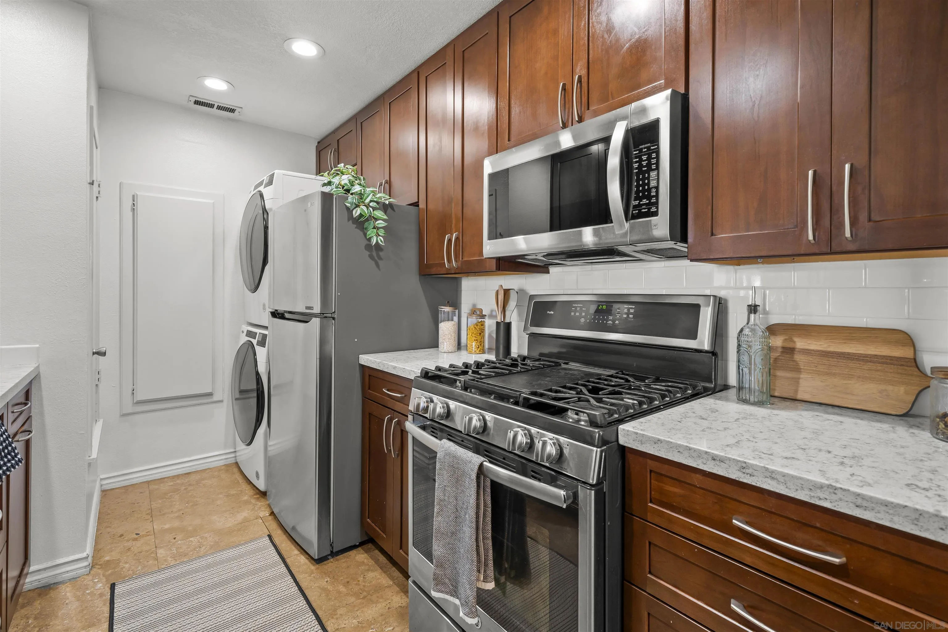 730 Brookstone Road, Unit 201 Chula Vista, CA 91913 - Photo 2 of 54