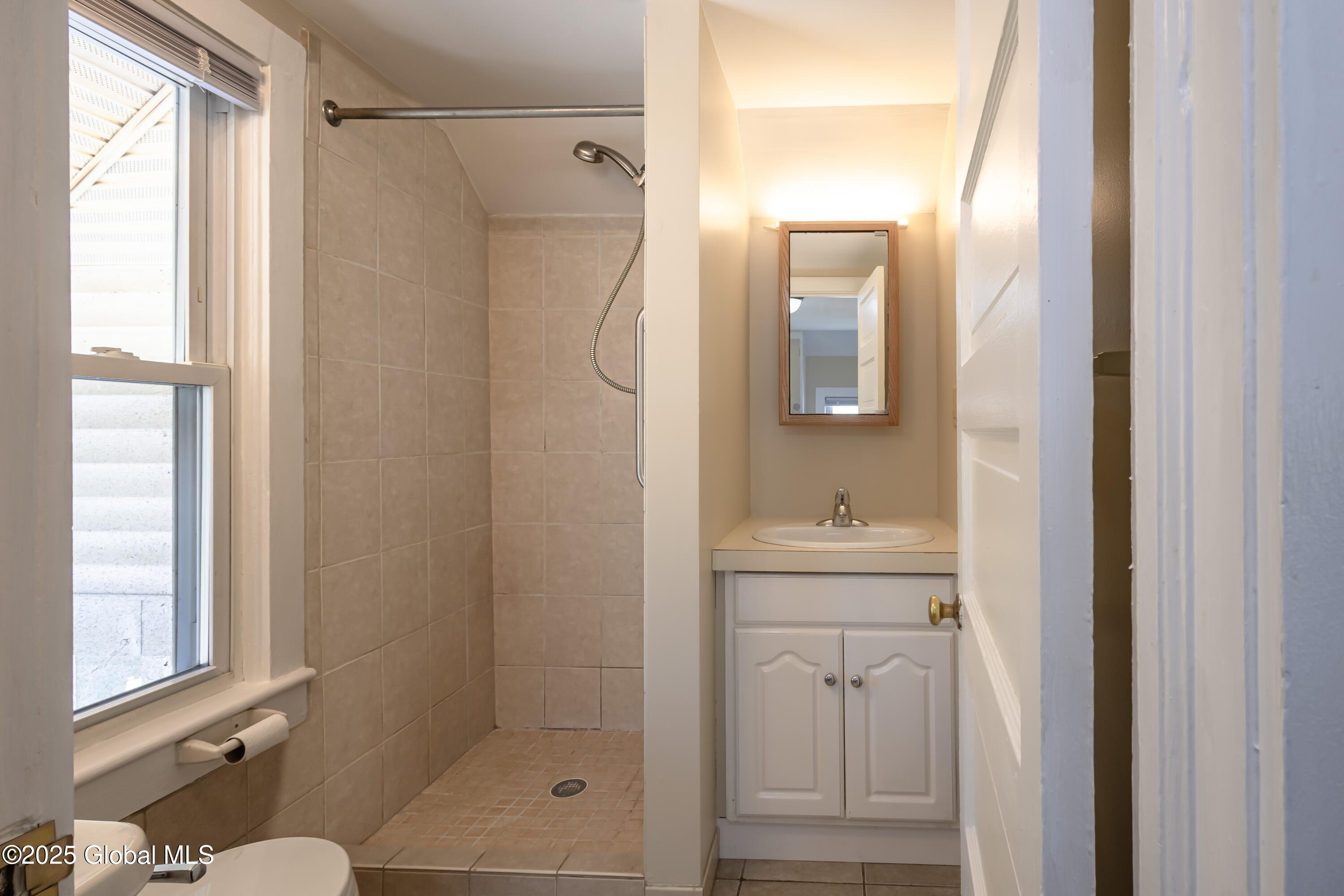 182 Kingsley Road, Unit 2B Ballston, NY 12027 - Photo 12 of 14 0D2A2697-HDR