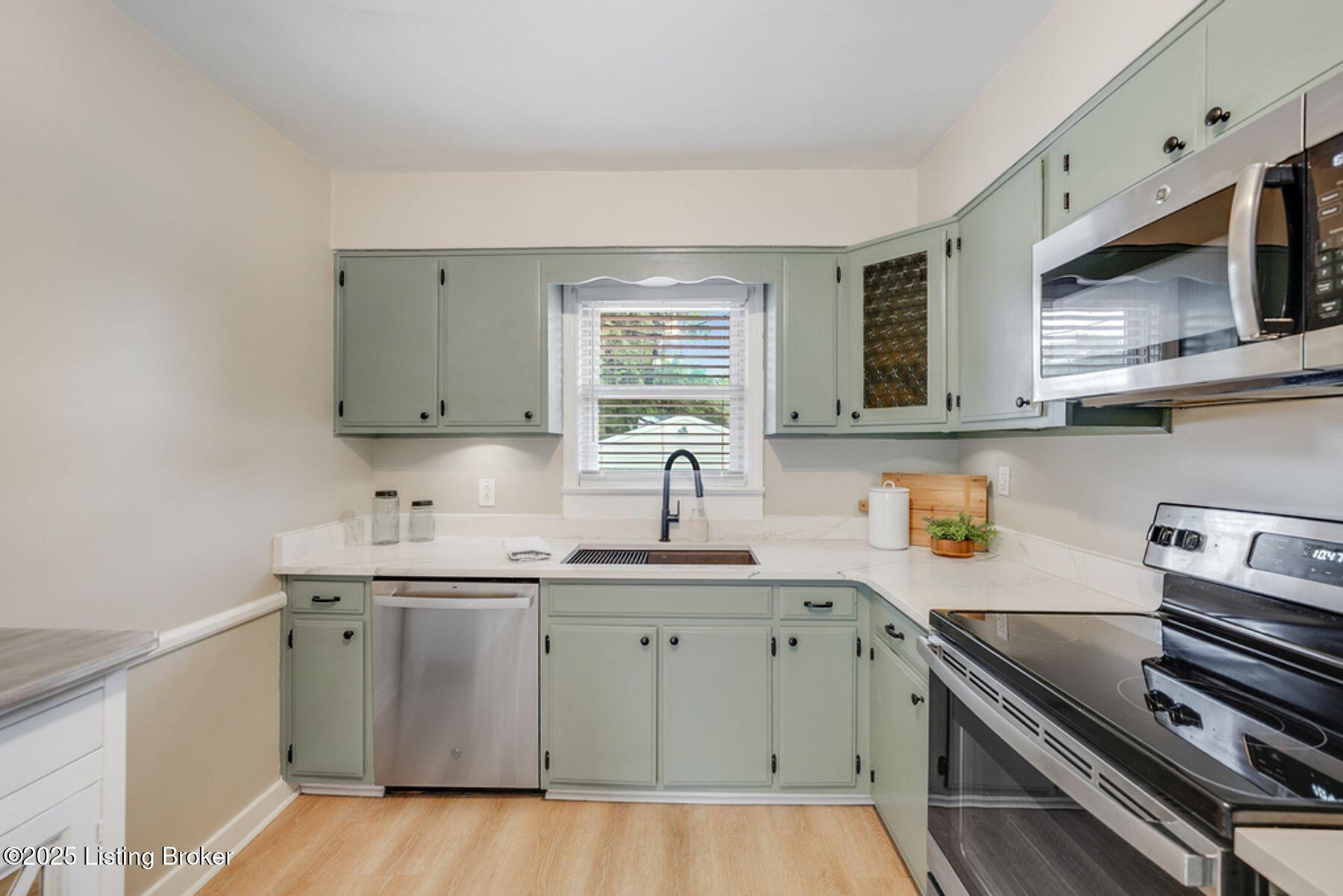 210 Sage Road Louisville, KY 40207 - Photo 11 of 38 photo_online_019