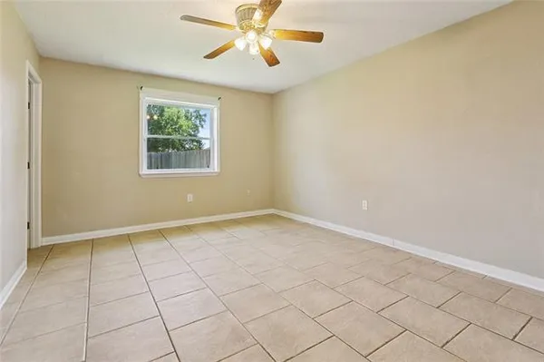 $2,000 | 3121 Arbutus Lane, Marrero, LA 70072