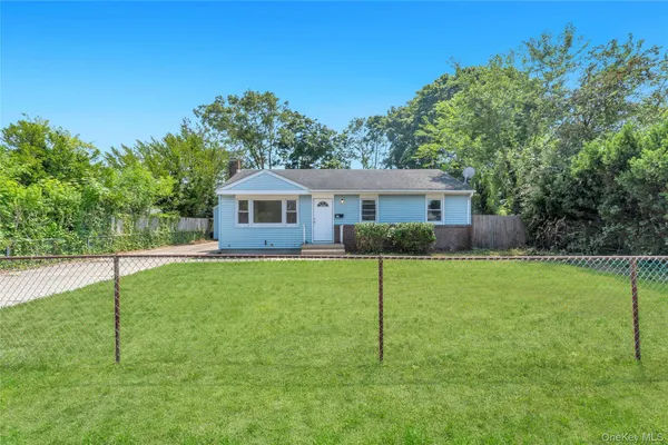 $629,000 | 61 Herbert Circle, Patchogue, NY 11772