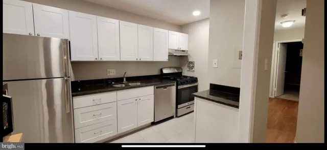 $263,000 | 2908 Kings Chapel Road, Unit 3/10, Falls Church, VA 22042