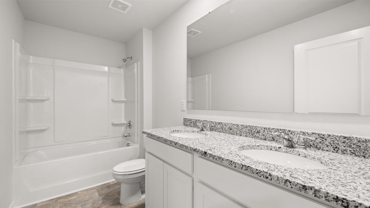 588 Whitby Court Aiken, SC 29801 - Photo 40 of 45 upstairs secondary bath