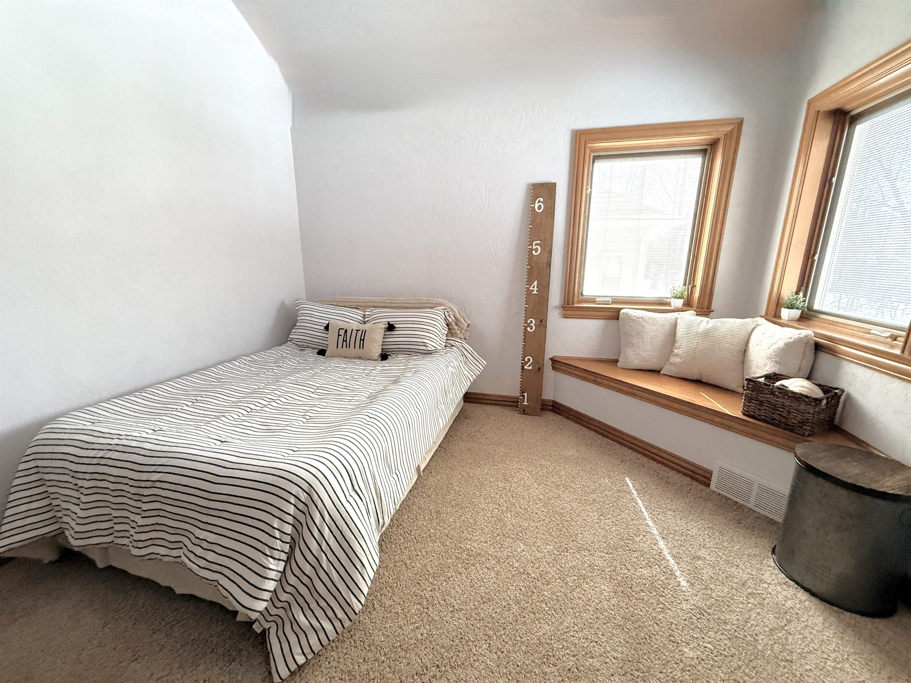 448 Harvest Road Green Bay, WI 54302 - Photo 22 of 71