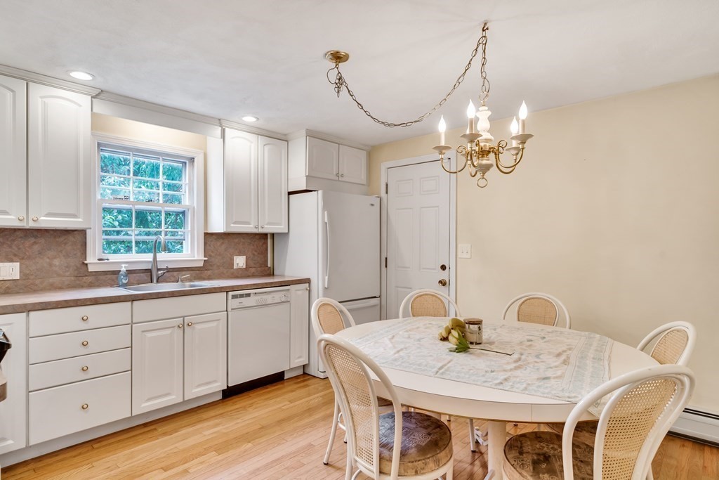 98 Huntington Road Milton, MA 02186 - Photo 12 of 42