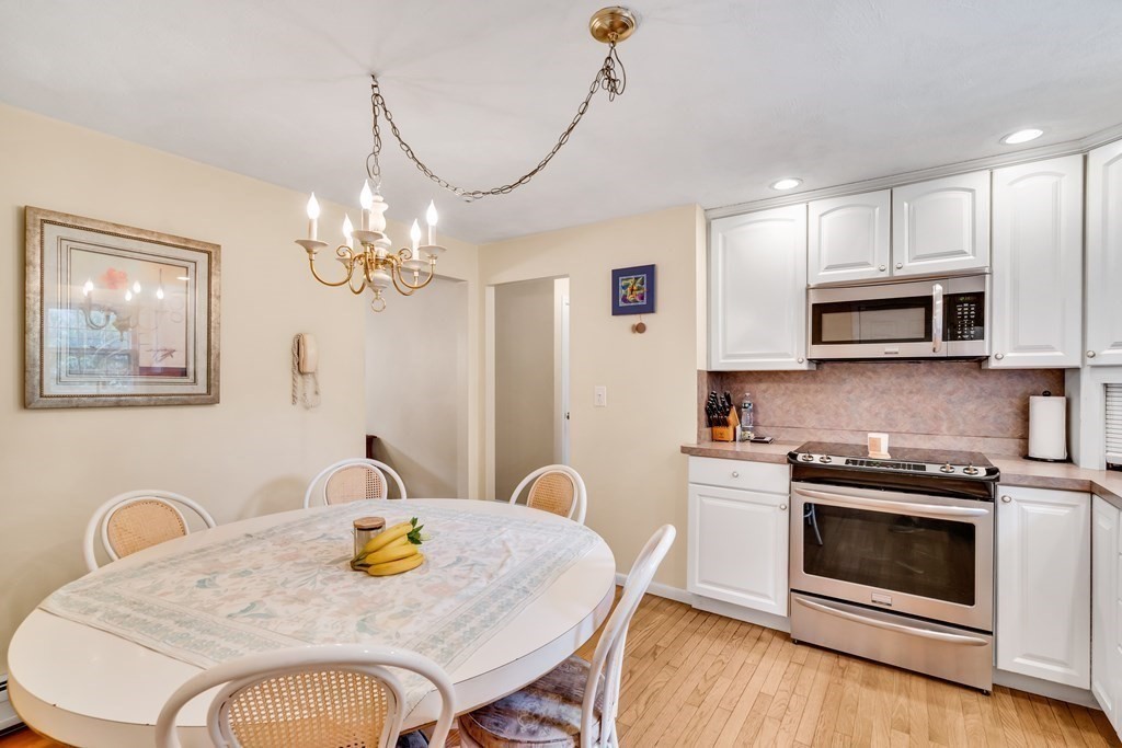 98 Huntington Road Milton, MA 02186 - Photo 15 of 42