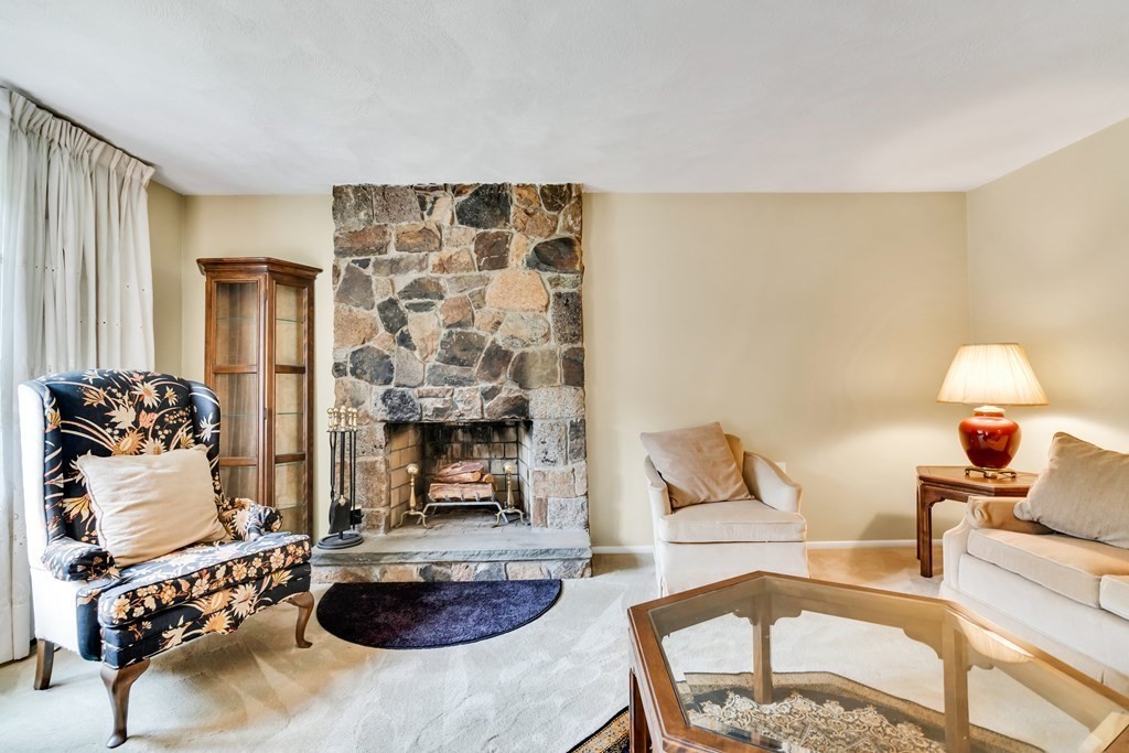 98 Huntington Road Milton, MA 02186 - Photo 5 of 42