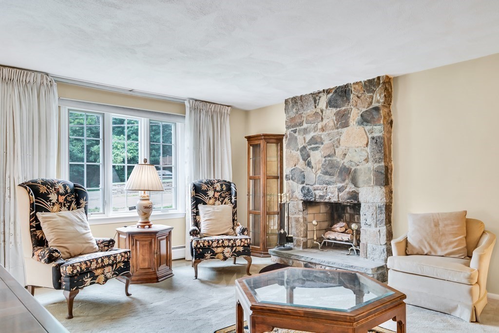 98 Huntington Road Milton, MA 02186 - Photo 6 of 42