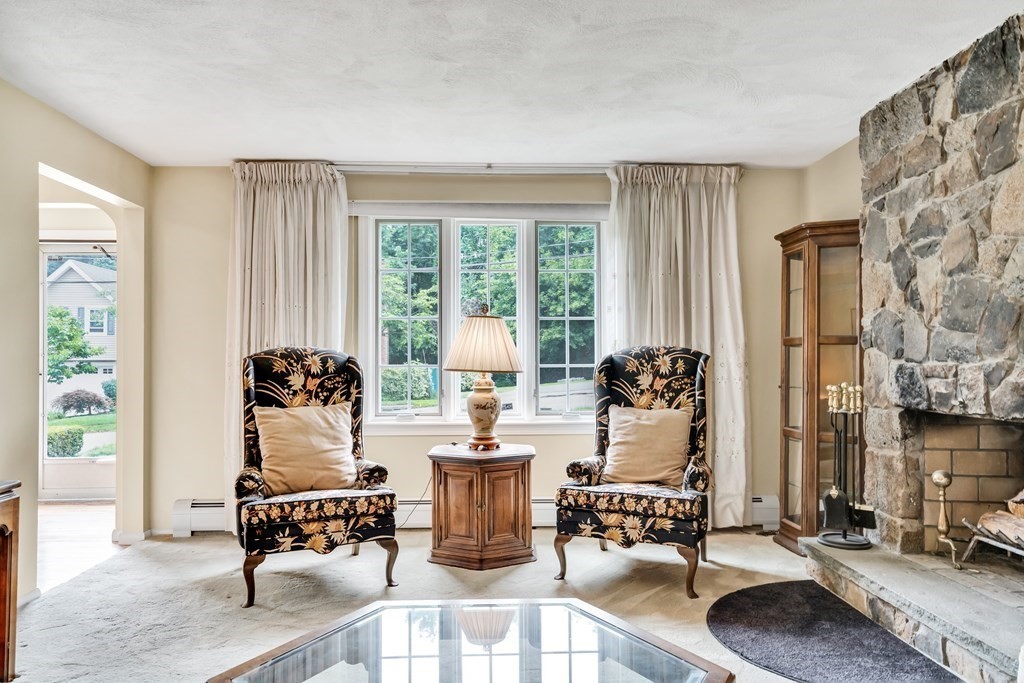 98 Huntington Road Milton, MA 02186 - Photo 8 of 42
