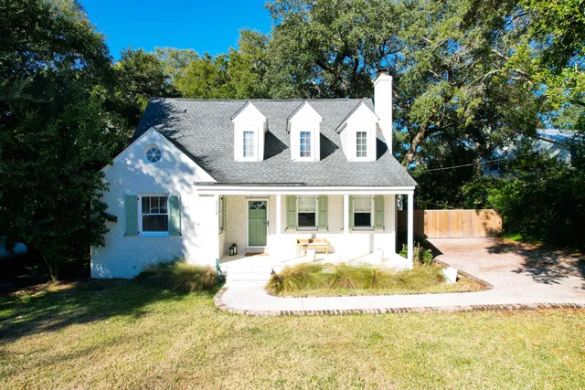 $1,850,000 | 312 Bayview Drive, Mount Pleasant, SC 29464