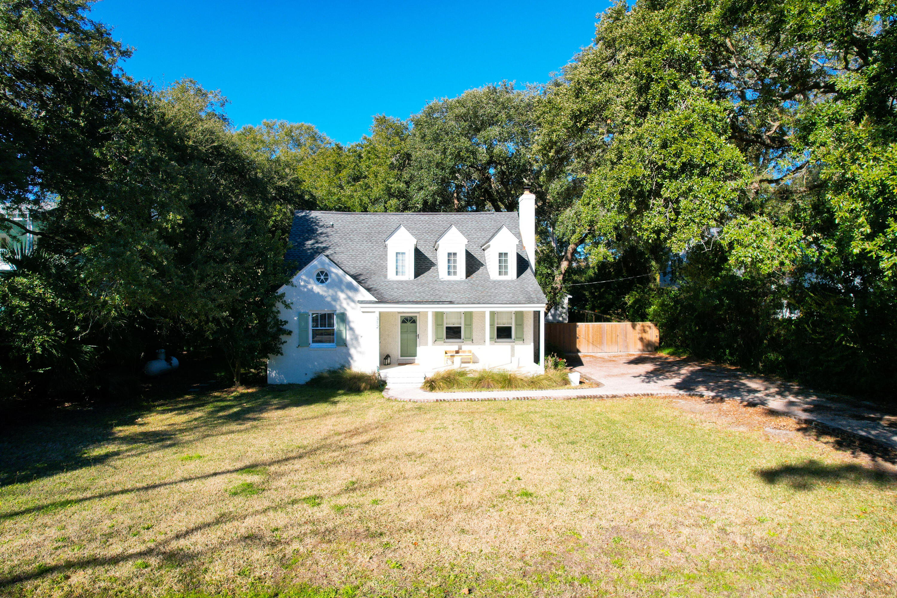 312 Bayview Drive Mount Pleasant, SC 29464 - Photo 2 of 58 312 Bayview -Tidalcreekphoto- (47)