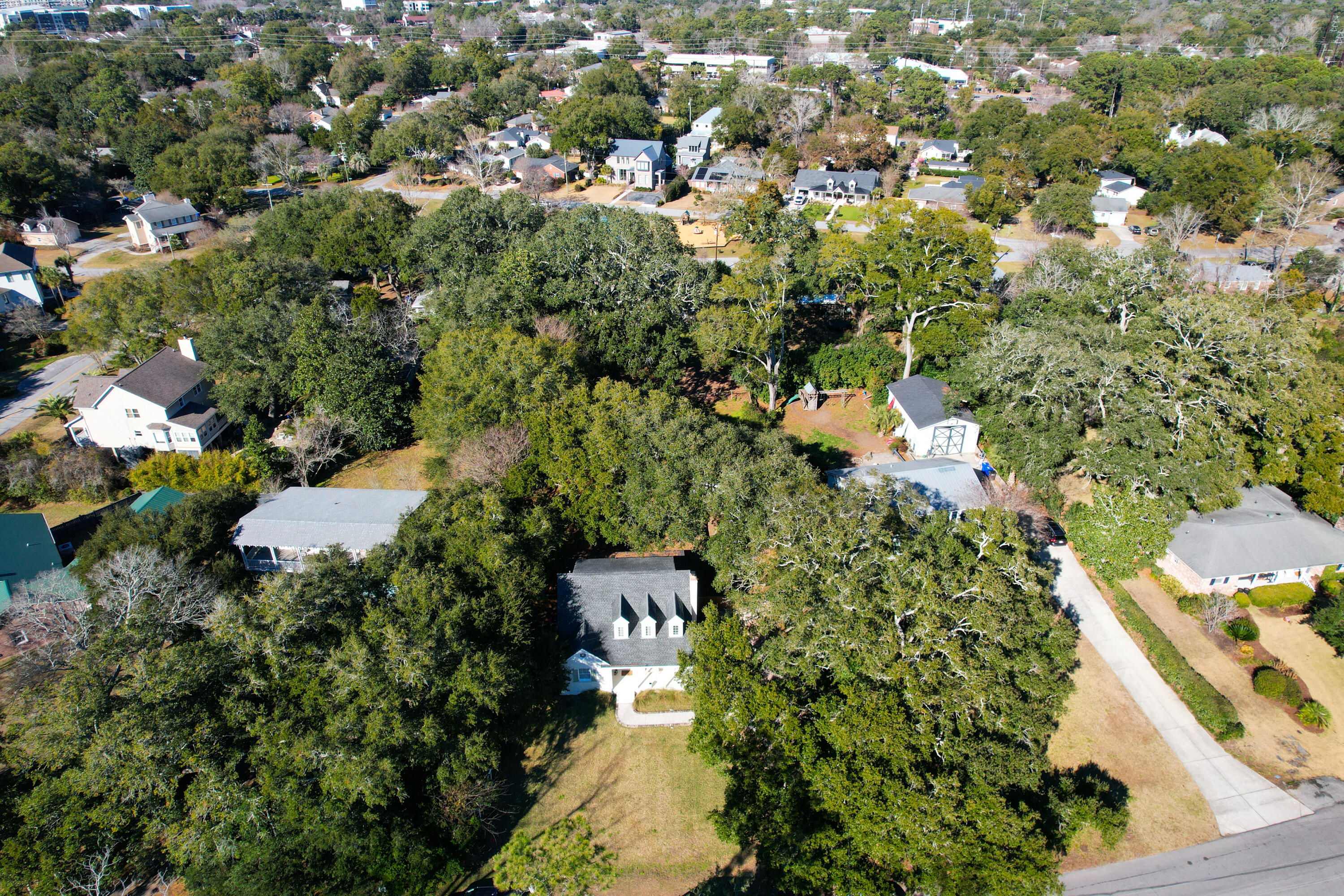 312 Bayview Drive Mount Pleasant, SC 29464 - Photo 51 of 58 312 Bayview -Tidalcreekphoto- (49)