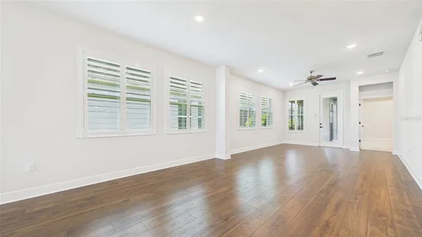 $355,000 | 13890 Kingfisher Glen Drive, Lithia, FL 33547