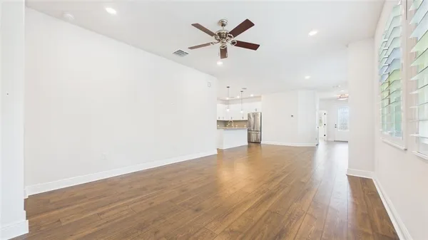 $355,000 | 13890 Kingfisher Glen Drive, Lithia, FL 33547