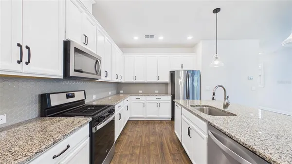 $355,000 | 13890 Kingfisher Glen Drive, Lithia, FL 33547