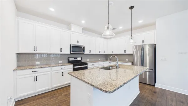 $355,000 | 13890 Kingfisher Glen Drive, Lithia, FL 33547