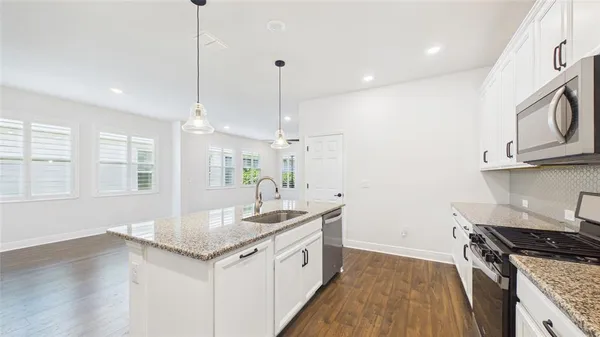 $355,000 | 13890 Kingfisher Glen Drive, Lithia, FL 33547