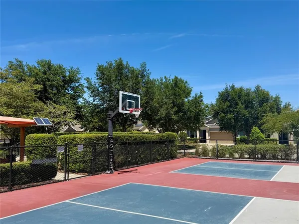 $355,000 | 13890 Kingfisher Glen Drive, Lithia, FL 33547