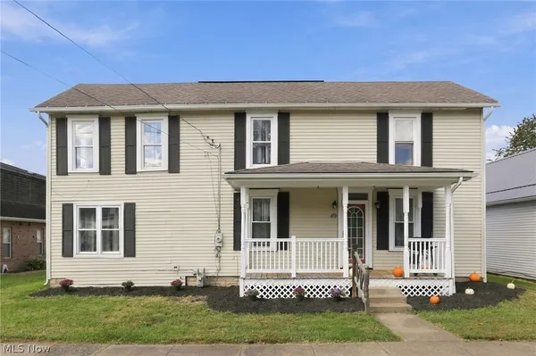 $274,900 | 49 West 8th Street, Dresden, OH 43821