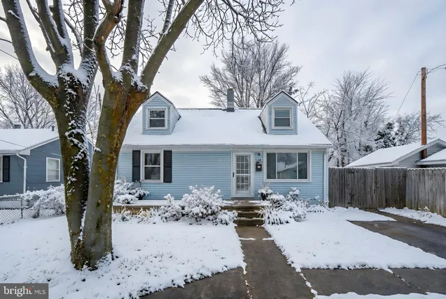 $295,000 | 203 Frazier Street, Fredericksburg, VA 22401