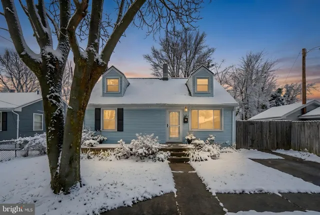 $295,000 | 203 Frazier Street, Fredericksburg, VA 22401