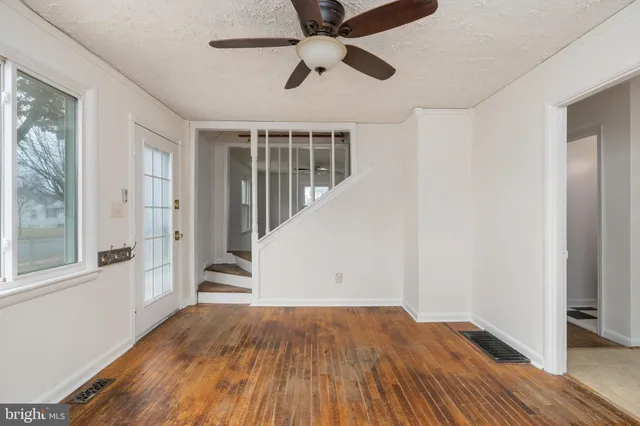 $295,000 | 203 Frazier Street, Fredericksburg, VA 22401