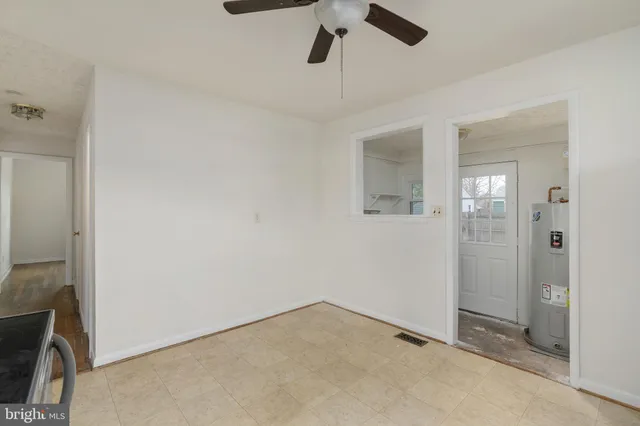 $295,000 | 203 Frazier Street, Fredericksburg, VA 22401