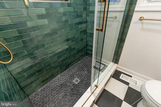 $295,000 | 203 Frazier Street, Fredericksburg, VA 22401