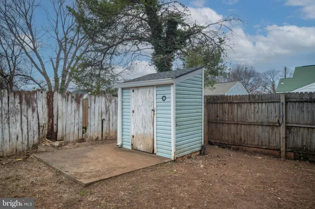 $295,000 | 203 Frazier Street, Fredericksburg, VA 22401