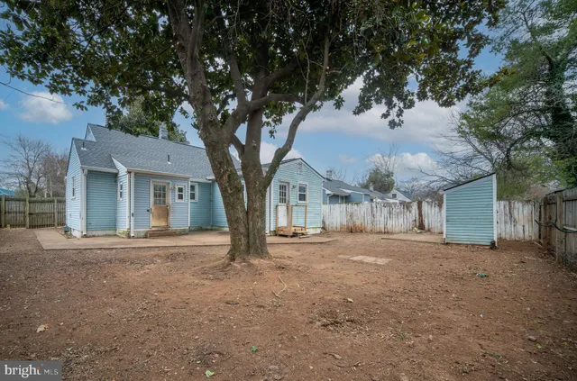 $295,000 | 203 Frazier Street, Fredericksburg, VA 22401