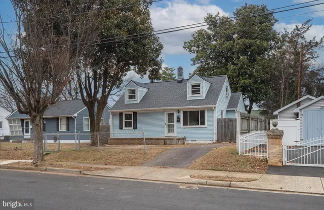 $295,000 | 203 Frazier Street, Fredericksburg, VA 22401
