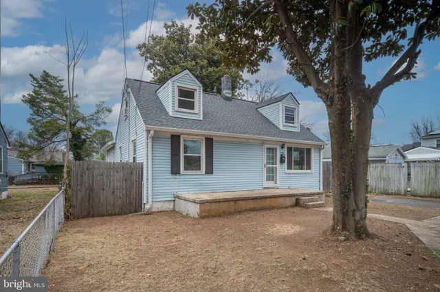 $295,000 | 203 Frazier Street, Fredericksburg, VA 22401