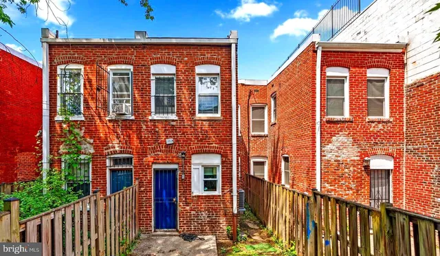 $4,100 | 68 O Street Northwest, Washington, DC 20001