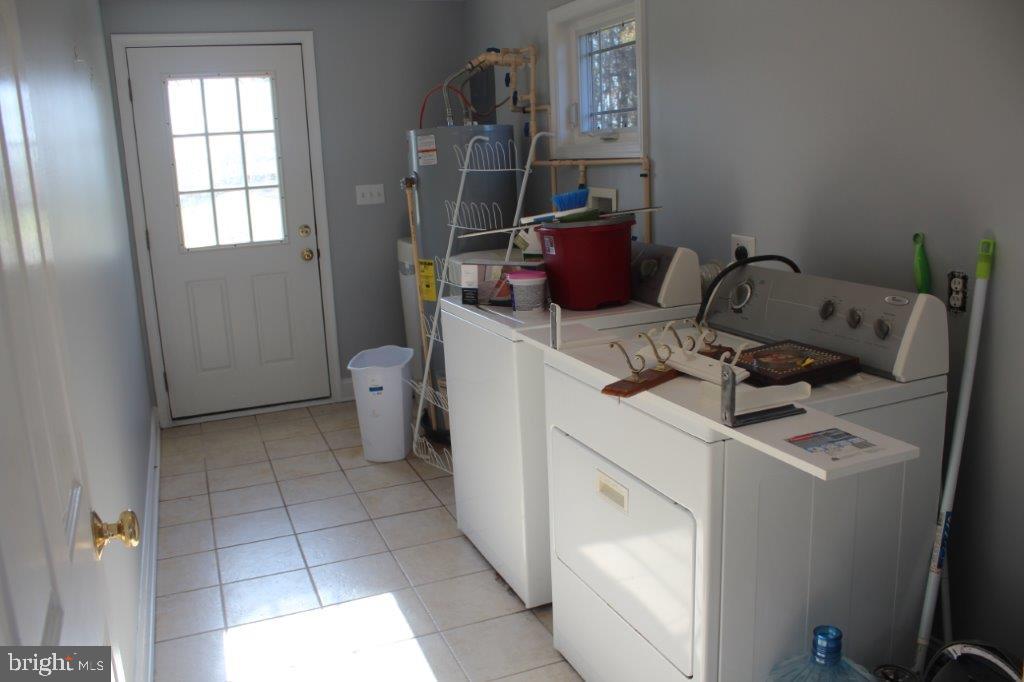 9050 Carey Road Berlin, MD 21811 - Photo 13 of 36 Laundry Room